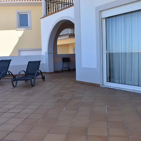 Seaside Retreat, Del Rey C8 شقة