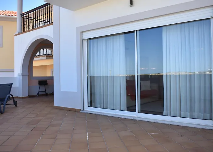 T2 Vista Mar E Piscina Del Rey Obidos C8 * 普拉亚德尔瑞伊